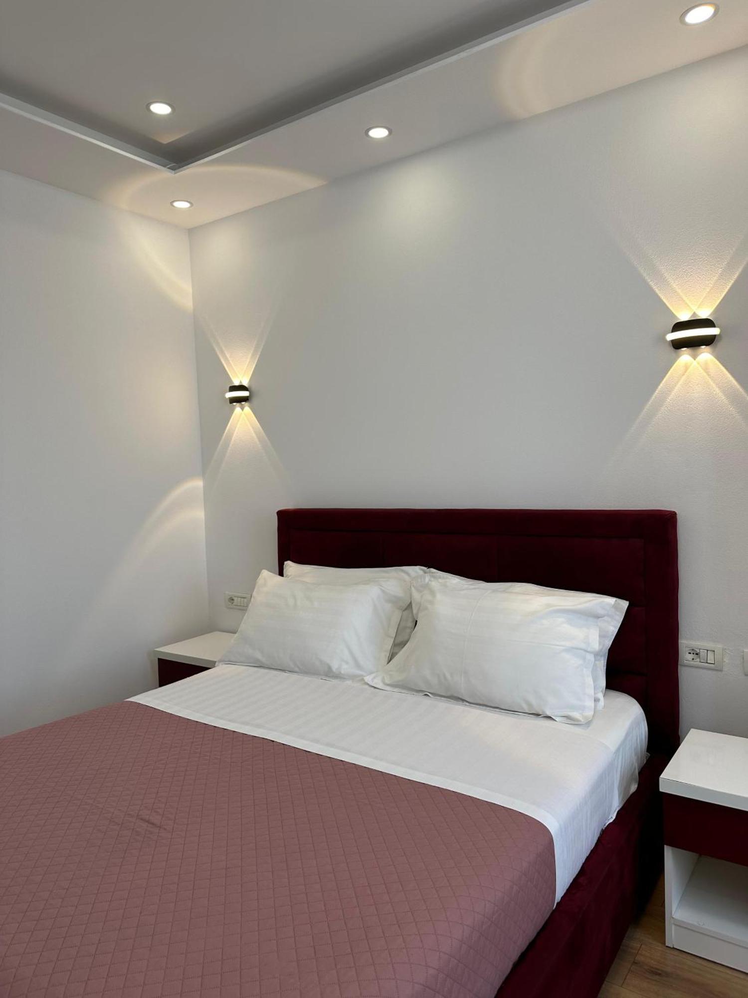 Hotel Arberia Tirana Buitenkant foto
