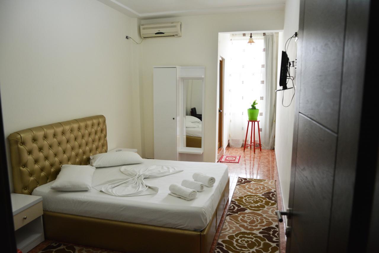 Hotel Arberia Tirana Buitenkant foto