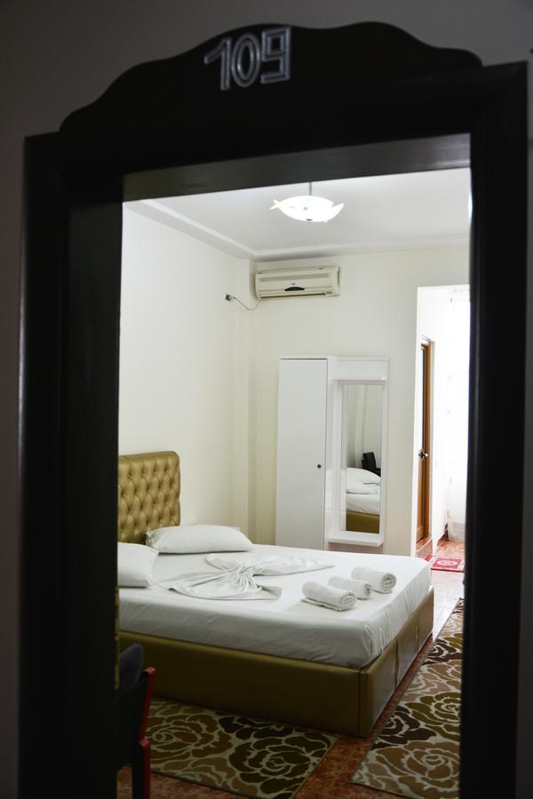 Hotel Arberia Tirana Buitenkant foto