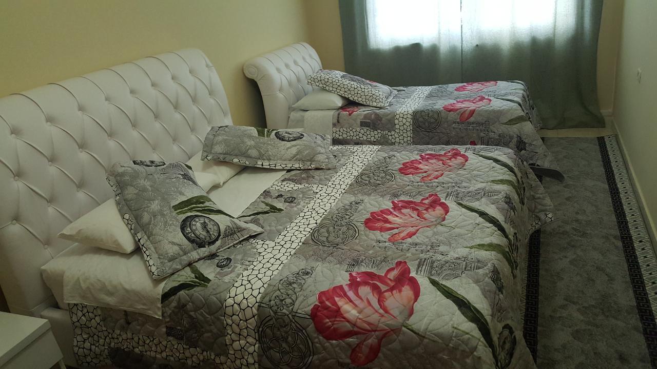Hotel Arberia Tirana Buitenkant foto