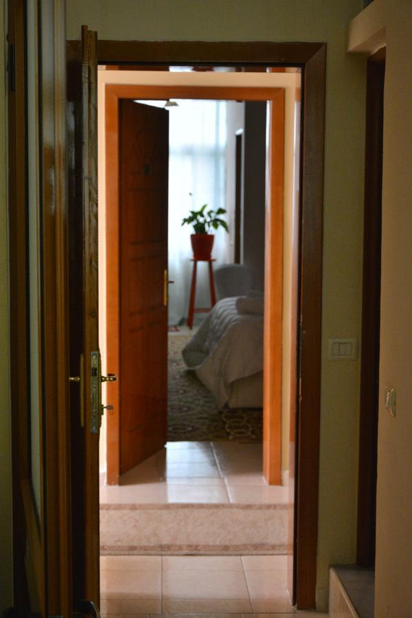Hotel Arberia Tirana Buitenkant foto