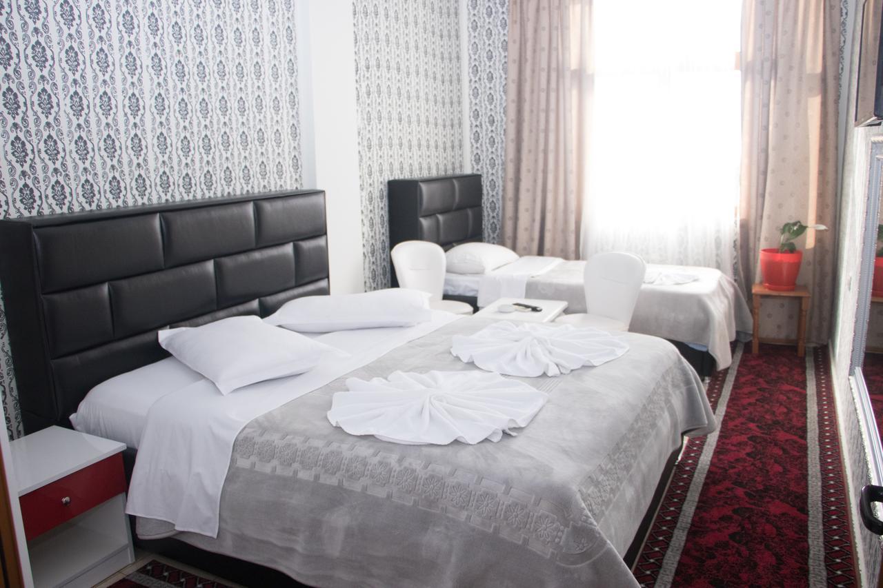 Hotel Arberia Tirana Buitenkant foto